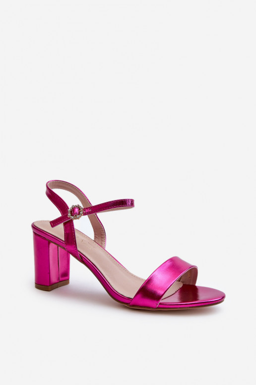 Sandalias de diseño metalizado con tacón en color rosa Glindra