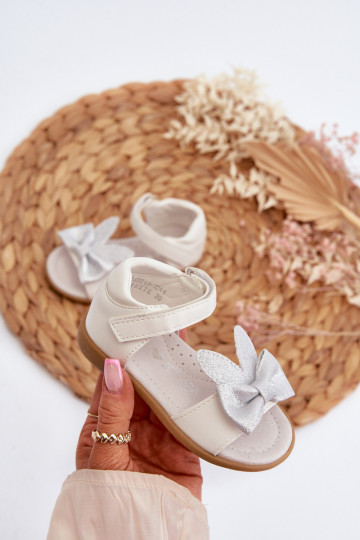 Sandalias infantiles con cintas con cierres adhesivos en blanco Wistala 2