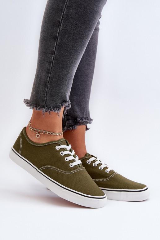 Zapatillas Deportivas modelo clásico en color caqui Olvali