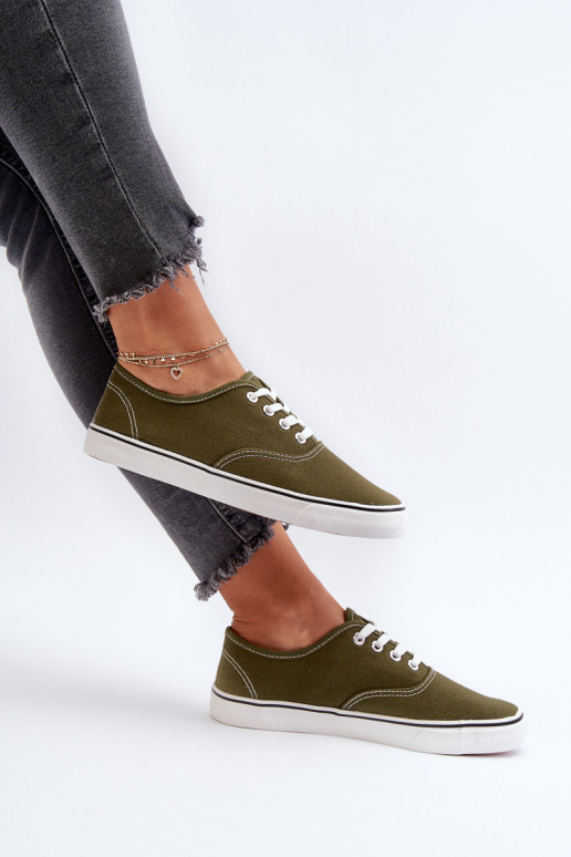 Zapatillas Deportivas modelo clásico en color caqui Olvali