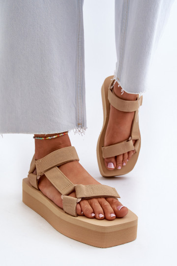 Sandalias de mujer con plataforma en color beige Edireda