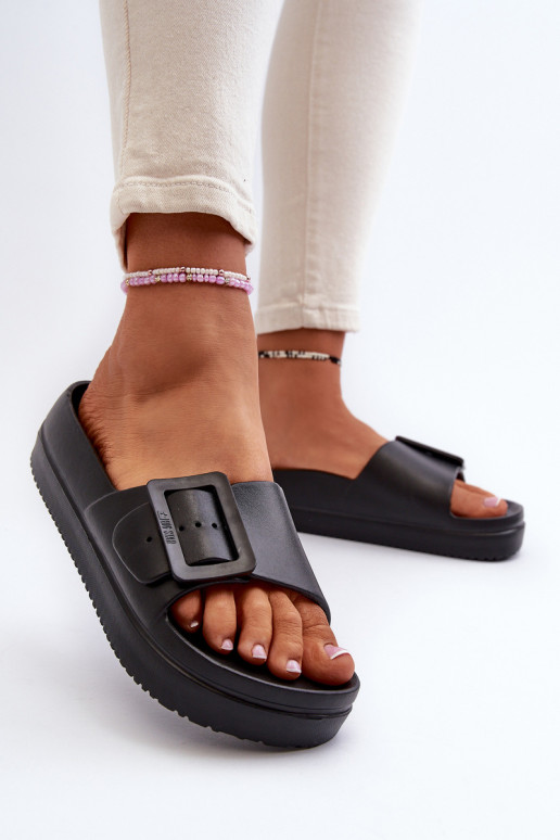 Chanclas ligeras con plataforma hebilla Big Star NN274A662 negro