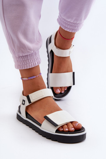 Sandalias de mujer con plataforma Big Star NN274777 color blanco