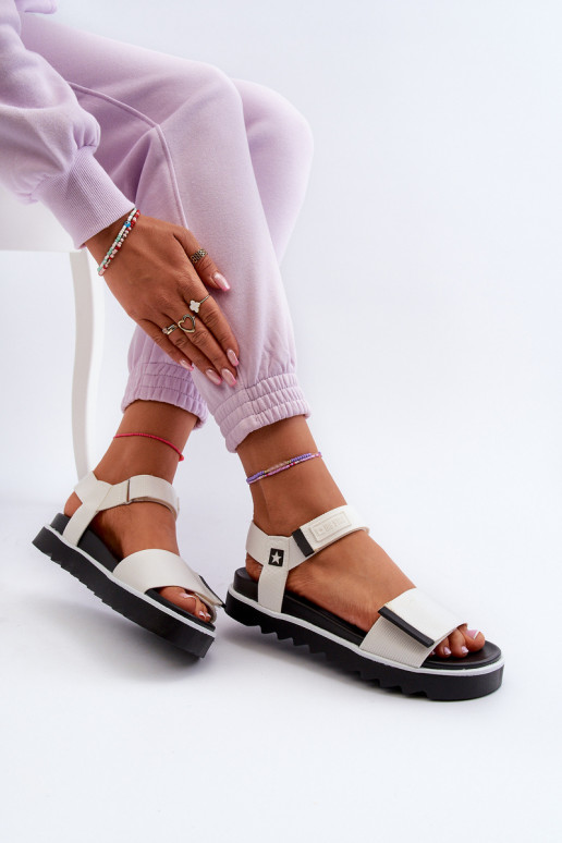 Sandalias de mujer con plataforma Big Star NN274777 color blanco