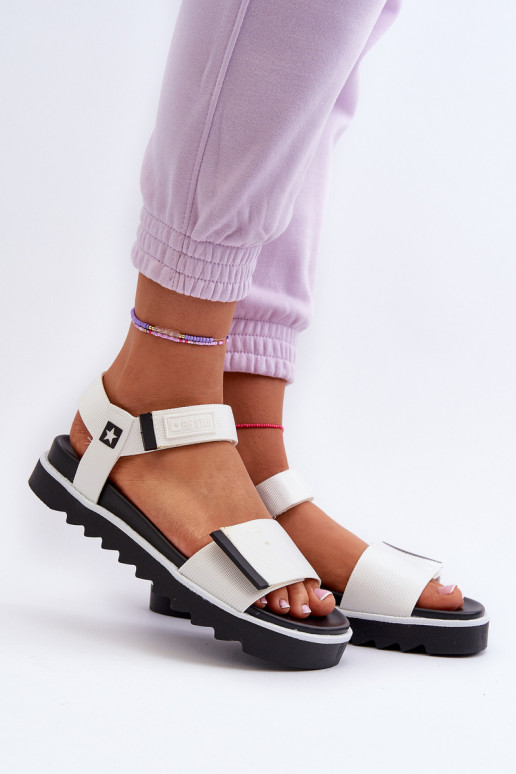 Sandalias de mujer con plataforma Big Star NN274777 color blanco