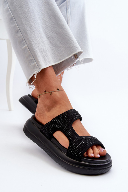Chanclas de mujer decoradas con plataforma en color negro Jestella
