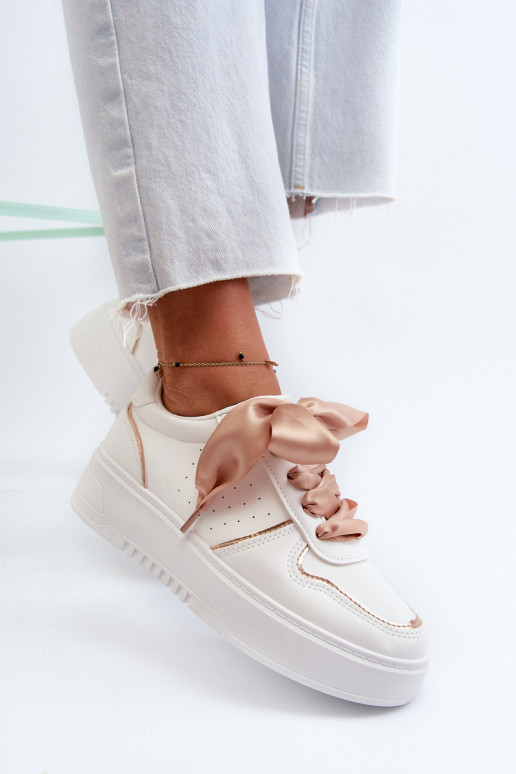 Zapatillas modelo zapatos con plataforma en color blanco Tessama