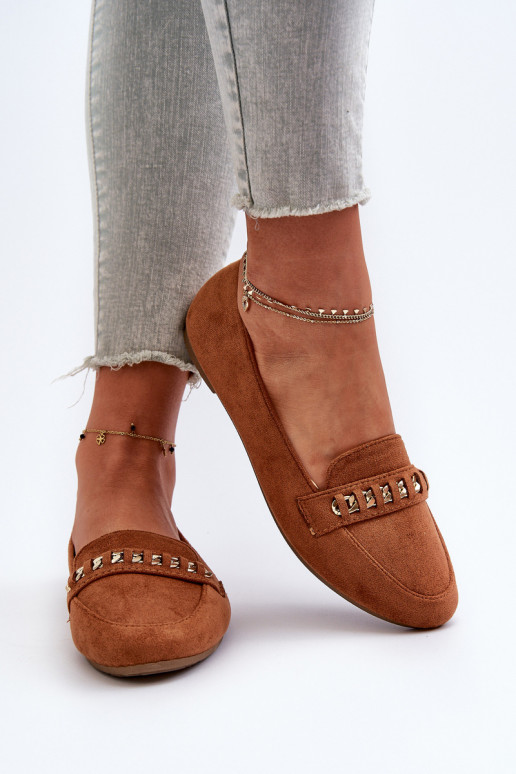 Mocasines brillantes con cadenas en Aredilla marrón