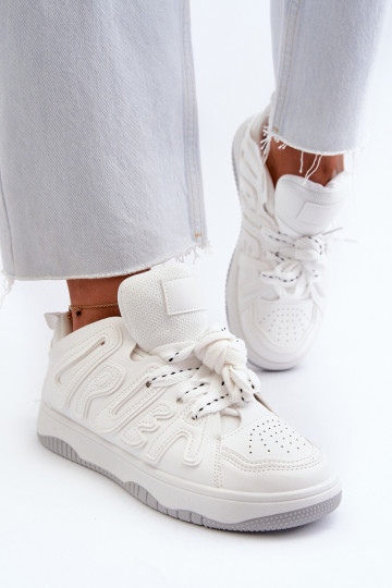 Deportivas modelo zapatos fabricadas en ecopiel en color blanco Berilla