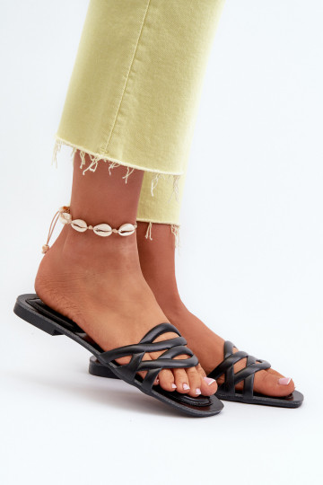 Pantuflas de mujer de cuero sintético con tacones anchos color negro Moldela 2