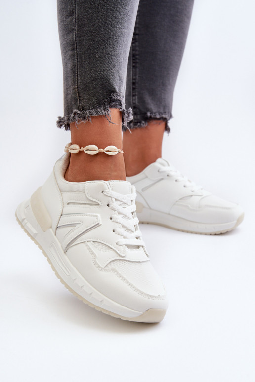 Zapatillas modelo zapatos fabricadas en piel ecológica en color blanco Vinelli