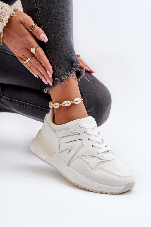 Zapatillas modelo zapatos fabricadas en piel ecológica en color blanco Vinelli