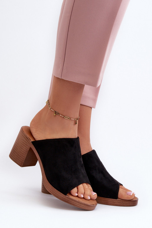 Zapatillas de mujer con tacón estilo elegante en color negro Varnila