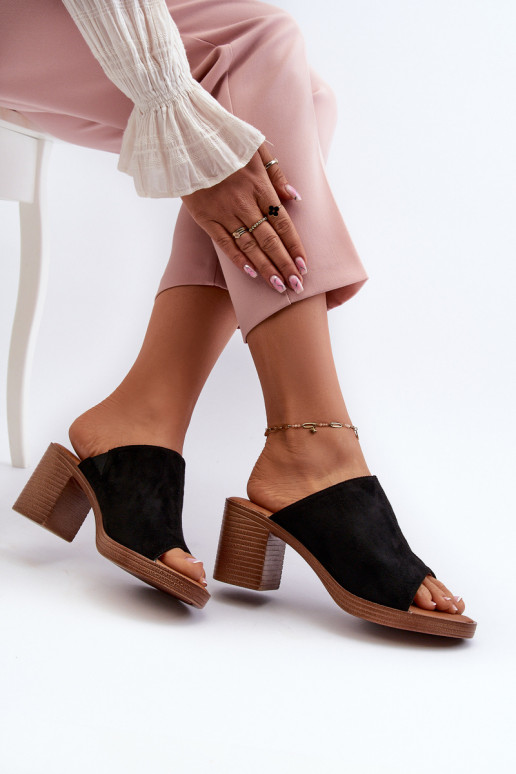 Zapatillas de mujer con tacón estilo elegante en color negro Varnila