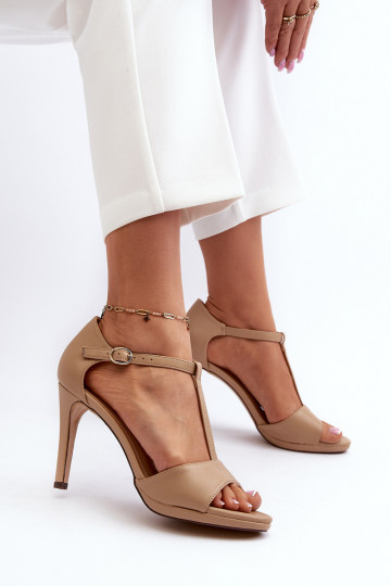 Sandalias de mujer con tacón fino confeccionadas en ecopiel beige Obdaria 2