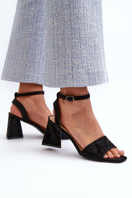 Sandalias de mujer de tacón fabricadas en Eco Ante Negro Upttima