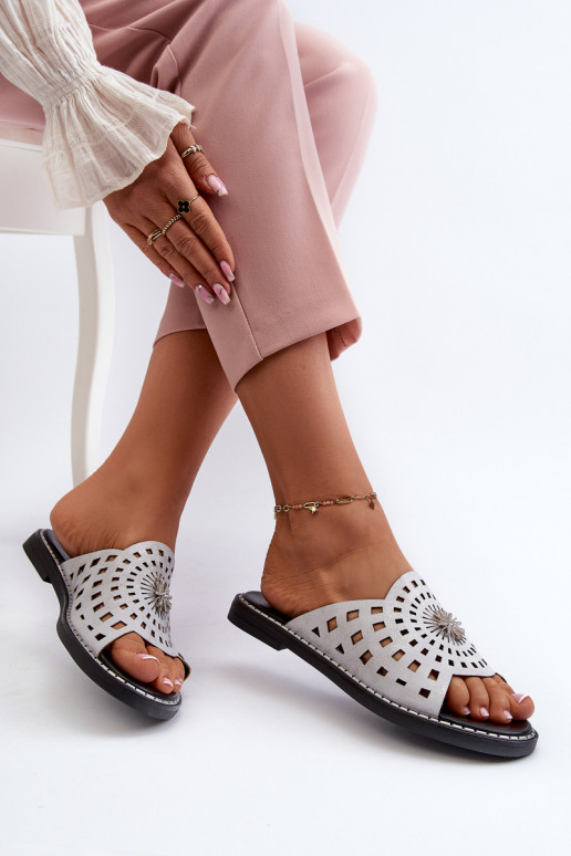 Babuchas de mujer con brillos tacón ancho con adornos color plata Ebirena