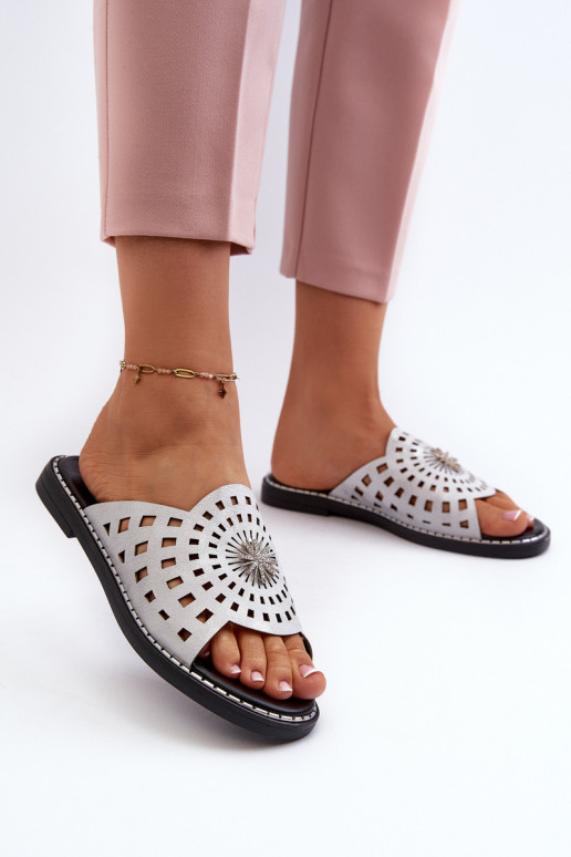 Babuchas de mujer con brillos tacón ancho con adornos color plata Ebirena Babuchas de mujer con brillos tacón ancho con adornos color plata Ebirena