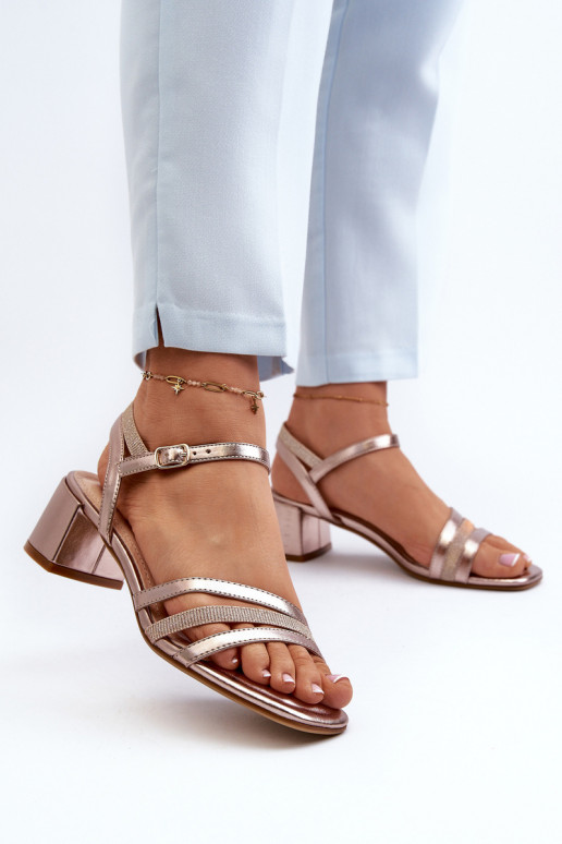 Sandalias de mujer con tacón bajo fabricadas en ecopiel Sergio Leone SK046 color oro rosa