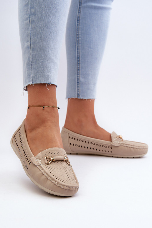 Mocasines de mujer calados con adornos en beige Kaydance Mocasines de mujer calados con adornos en beige Kaydance
