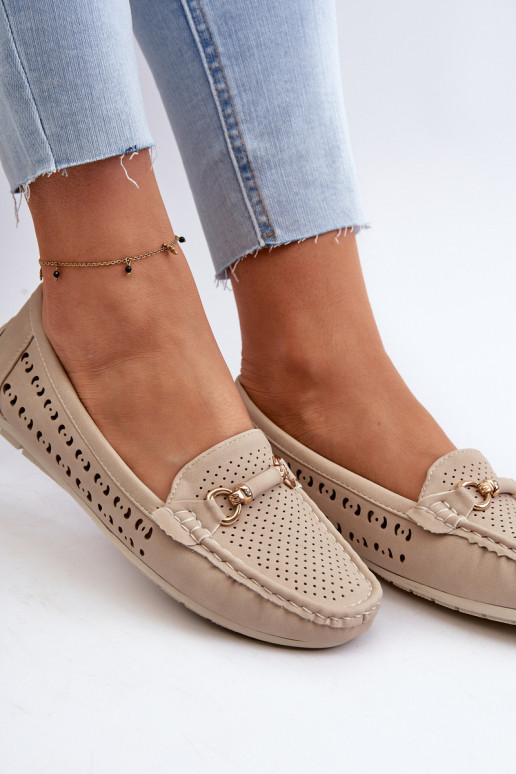 Mocasines de mujer calados con adornos en beige Kaydance Mocasines de mujer calados con adornos en beige Kaydance