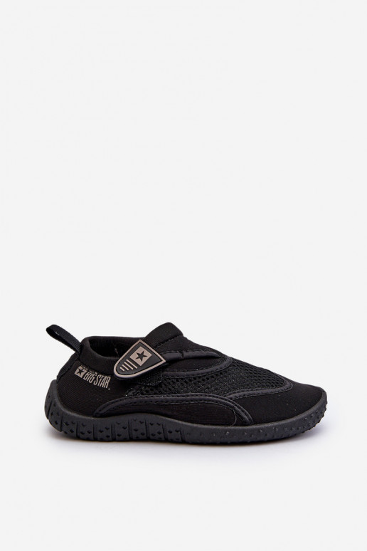 Zapatos infantiles en color negro Big Star NN374466