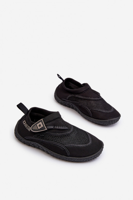 Zapatos infantiles en color negro Big Star NN374466