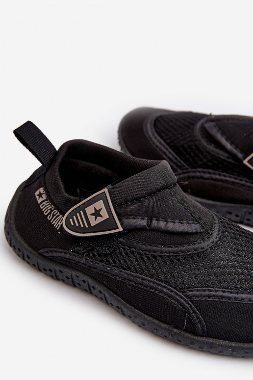 Zapatos infantiles en color negro Big Star NN374466