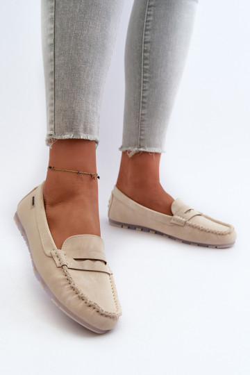 Mocasines de mujer elaborados en ecopiel en color marfil Celoria
