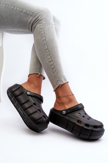 Pantuflas ligeras Pantuflas de mujer con plataforma en color negro Itubia 2