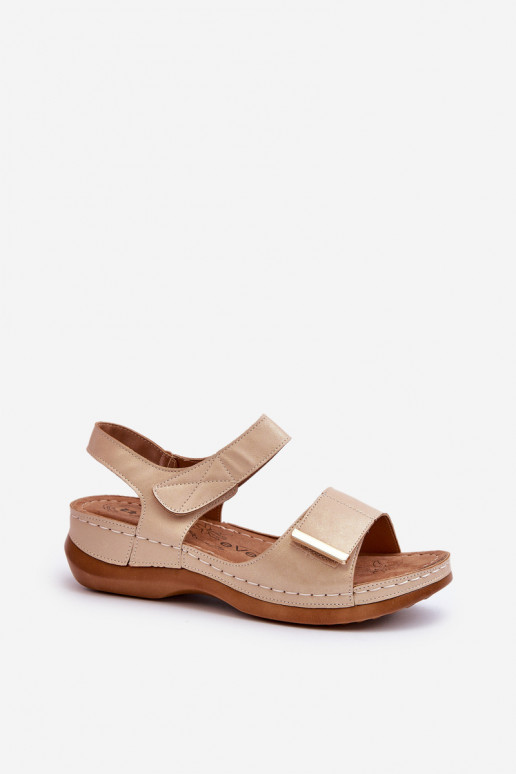 Sandalias cómodas para mujer con cierres adhesivos beige Iphiope Sandalias cómodas para mujer con cierres adhesivos beige Iphiope