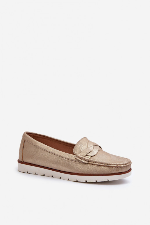 Mocasines de mujer elaborados en ecopiel en color dorado Nestalia