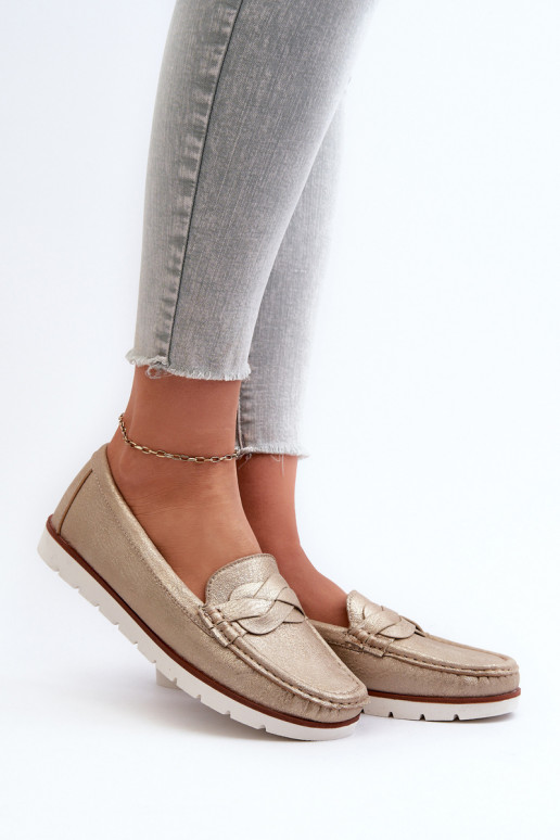 Mocasines de mujer elaborados en ecopiel en color dorado Nestalia
