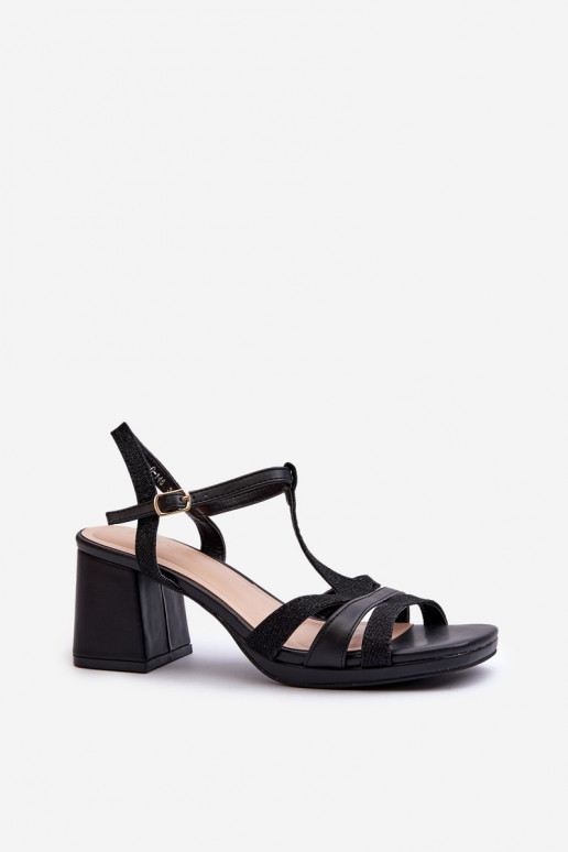 Sandalias de mujer de tacón fabricadas en ecopiel en color negro Lyana
