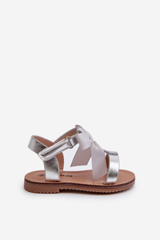 sandalias Infantil con cintas con cierres adhesivos color plata Joratia