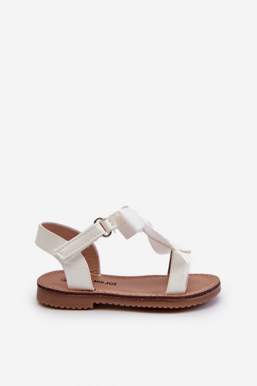 Sandalias lacadas Infantil con cintas con cierres adhesivos en color blanco Joratia