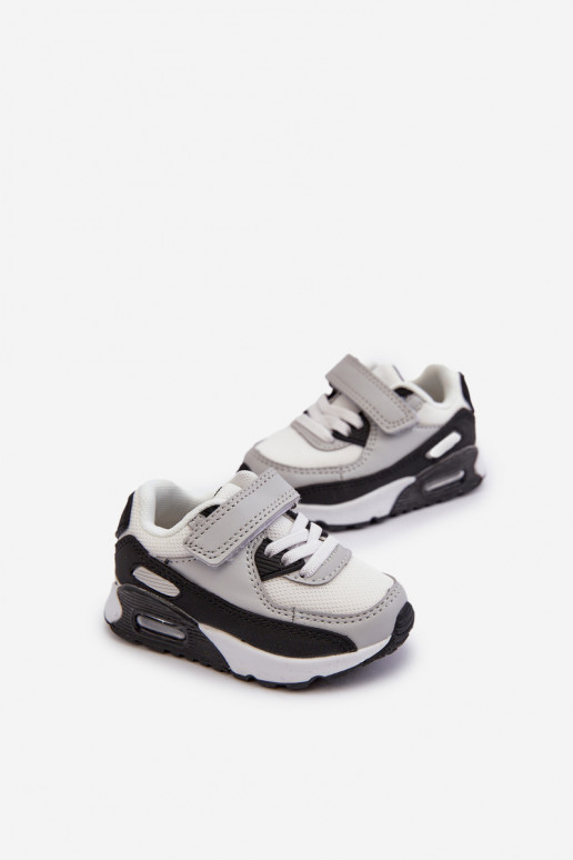 Zapatilla infantil modelo zapatos con cierres adhesivos color gris Krissandra