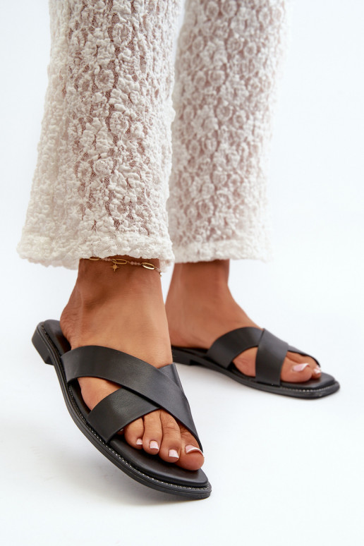 Zapatillas de mujer con tacón ancho fabricadas en piel ecológica S.Barski KV27-002 color negro