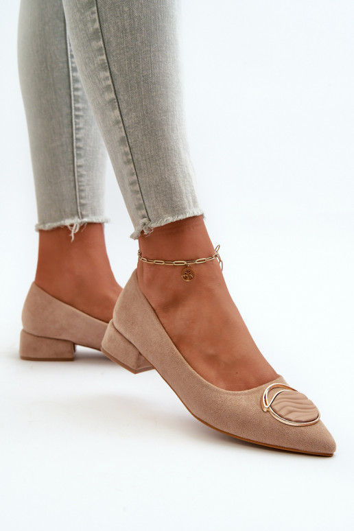 Zapatos con tacón bajo Z confeccionados en ante ecológico S.Barski KV27-037 color beige