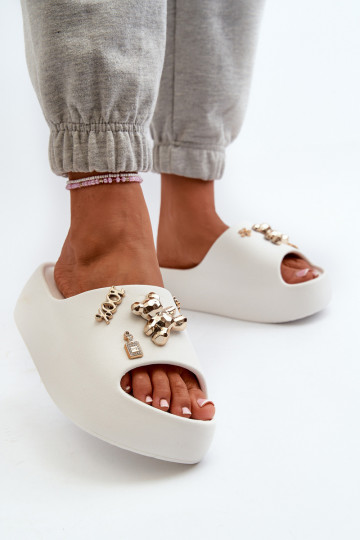 Pantuflas de mujer Lengwa Pantuflas ligeras con bonitos detalles en color blanco Orchia 2