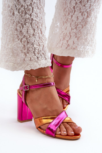 Sandalias de tacón elegante de piel sintética color rosa Abilica