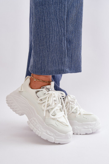 Zapatillas modelo zapatos de mujer con suelas masivas de moda en color blanco Nevela