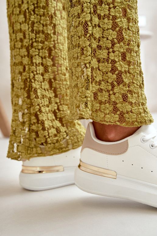 Bajo Zapatos de ocio con una plataforma de cuero ecológico Blanco-beige Nevelena