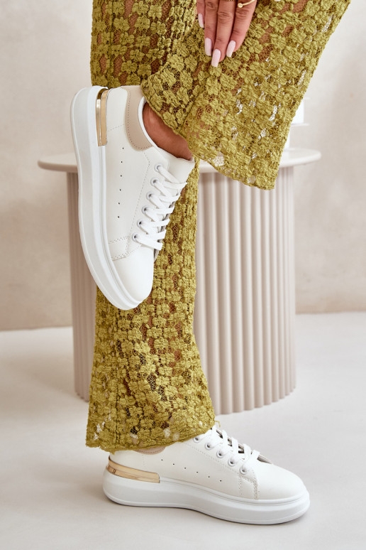 Bajo Zapatos de ocio con una plataforma de cuero ecológico Blanco-beige Nevelena