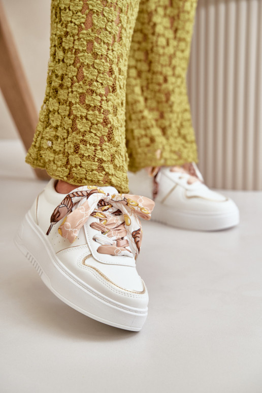 Zapatillas modelo Zapatos de Mujer con plataforma Con cordones decorativos en color blanco Mistra