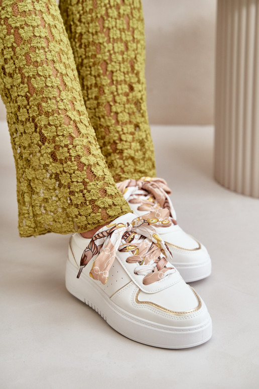 Zapatillas modelo Zapatos de Mujer con plataforma Con cordones decorativos en color blanco Mistra