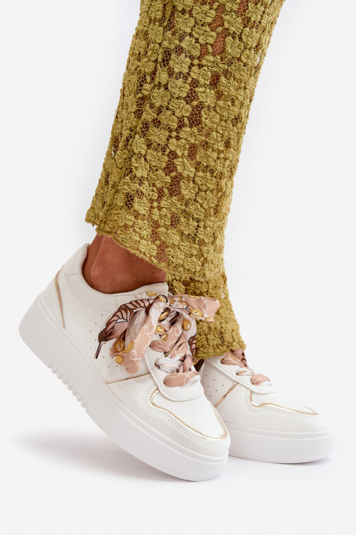 Zapatillas modelo Zapatos de Mujer con plataforma Con cordones decorativos en color blanco Mistra