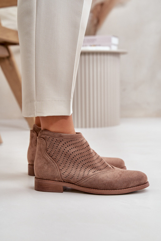 Botas de mujer con tacones anchos con elementos calados color marrón S.Barski HY42-076 Botas de mujer con tacones anchos con elementos calados color marrón S.Barski HY42-076