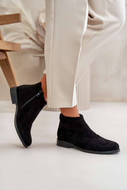 Botas de mujer con tacones anchos con elementos calados de color negro S.Barski HY42-076 Botas de mujer con tacones anchos con elementos calados de color negro S.Barski HY42-076