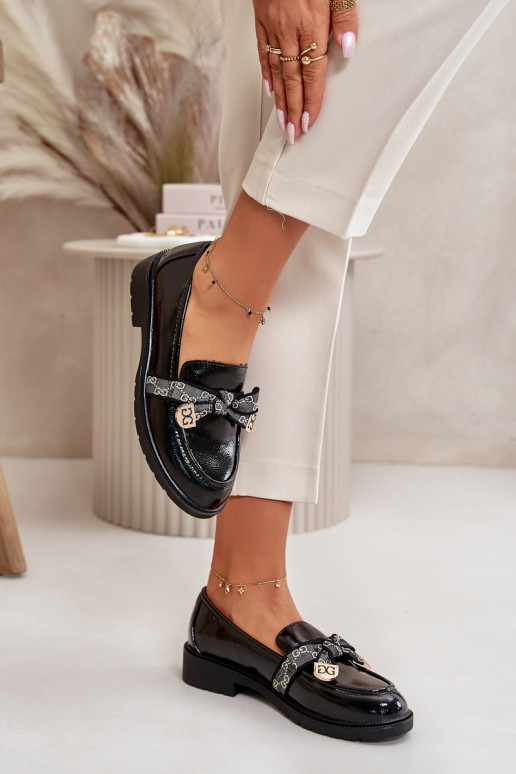 con efecto barniz Femenino Mocasines con cintas S.Barski HY42-331A de color negro